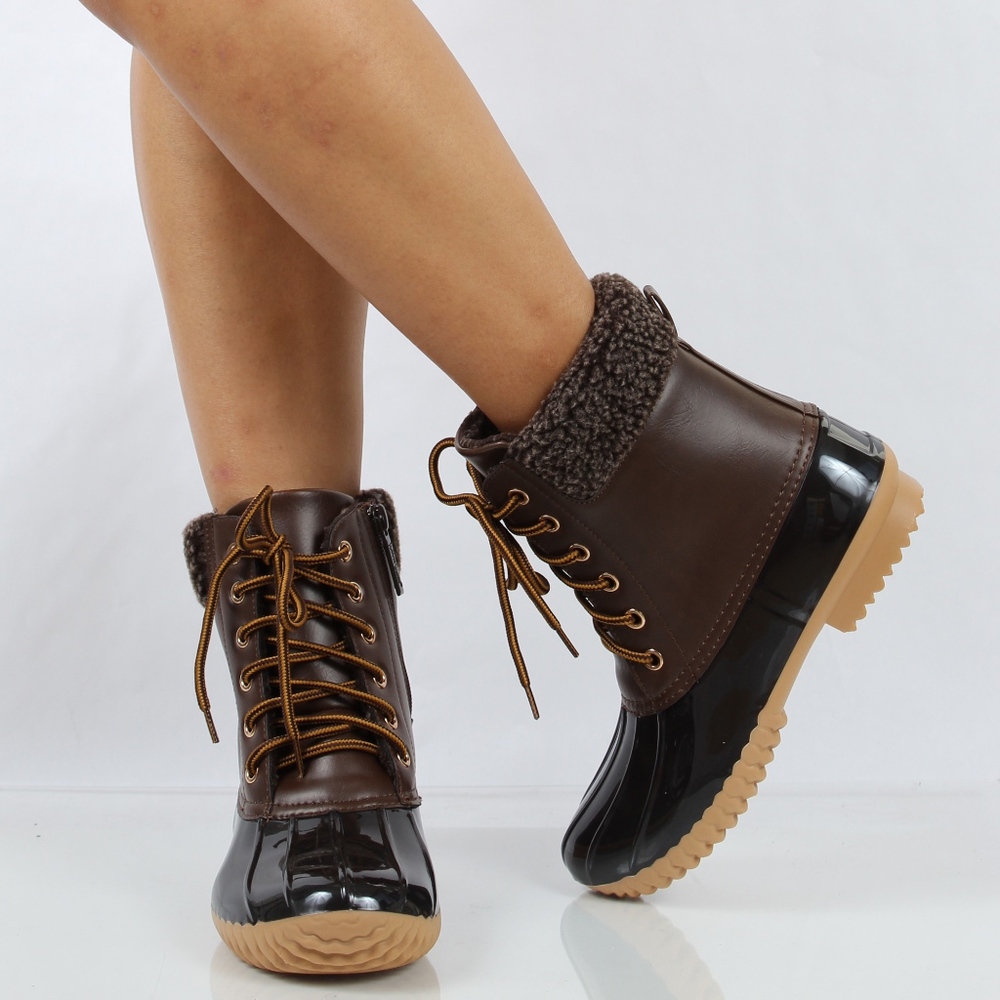 Size 6 Brown Faux Leather Faux Fur Cuff Duck - Picture 6 of 8